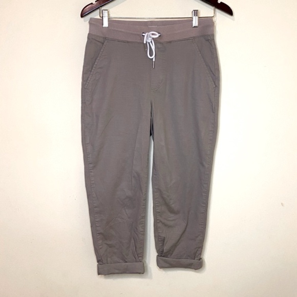 Levi’s Khaki Pants Stretchy Drawstring Waist Women’s Size 27